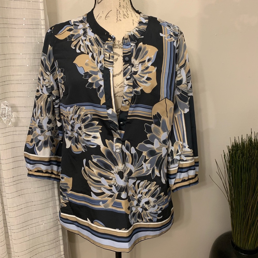 New York & Company Blouse Size Medium